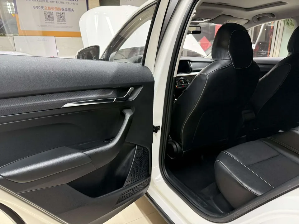 Skoda Comek 1.5L automatic comfort version 2022 — миниатюра 3