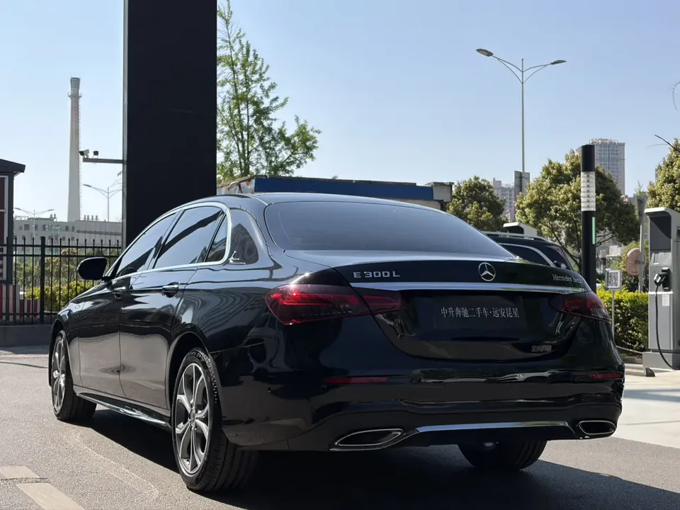 Mercedes-Benz E-Class E-Class 2022 Mercedes-Benz E-Class 2022 E 300 L luxury sports sedan 2022 — thumbnail 2