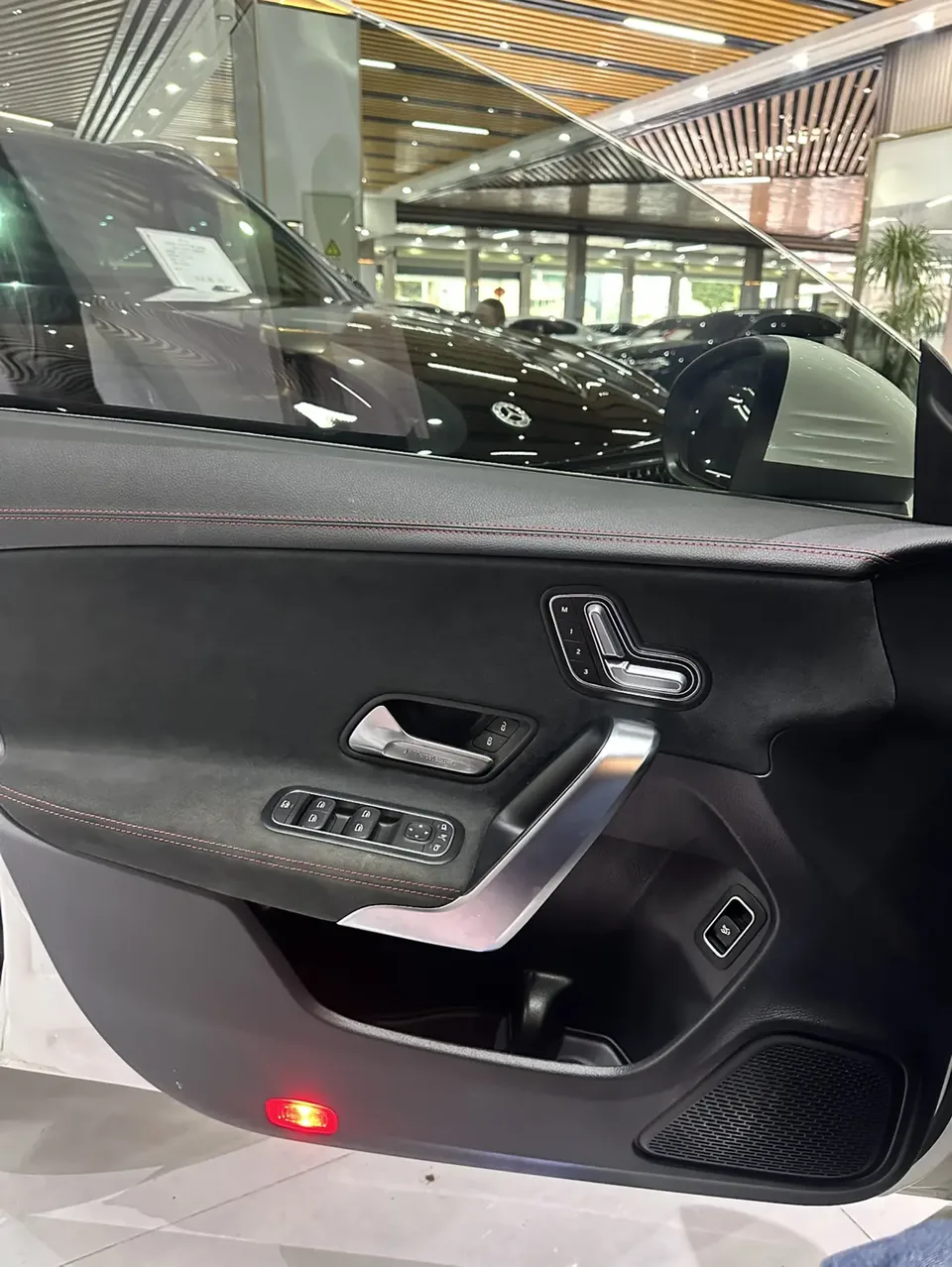 Mercedes-Benz CLA (Imported) facelift CLA 200 four-door coupe 2022 — миниатюра 3