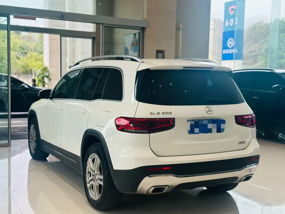 Mercedes-Benz GLB-Class second facelift GLB 200 fashionable model 2022 — миниатюра 4