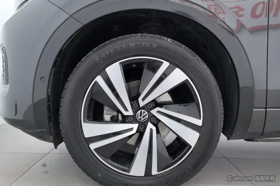 Volkswagen Patrol 2023 Lanxun 380TSI 4WD R-Line Touring Edition 2023 — миниатюра 3