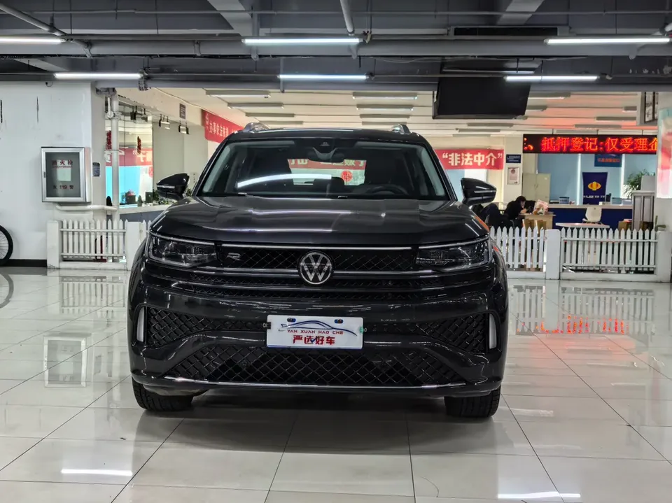 Volkswagen Patrol patrol 2024 380TSI 4WD R-line Touring Edition 2023 — photo 1, buy with delivery to Moscow