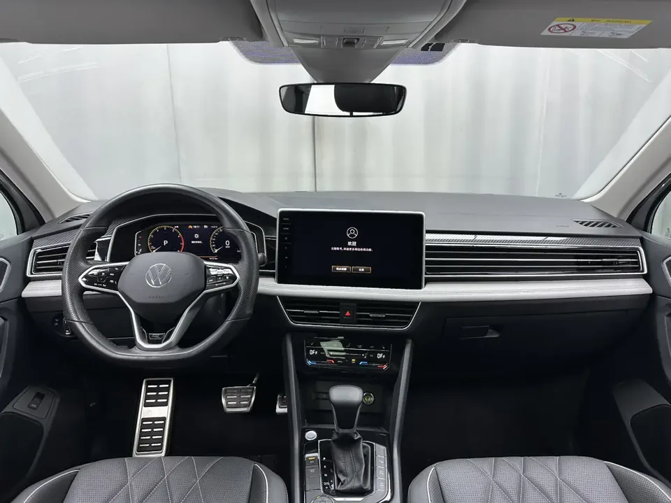 Volkswagen Tiguan L Tiguan L 2022 Tiguan L 2022 380TSI automatic four-wheel drive R-Line 7-seater version 2022 — thumbnail 4
