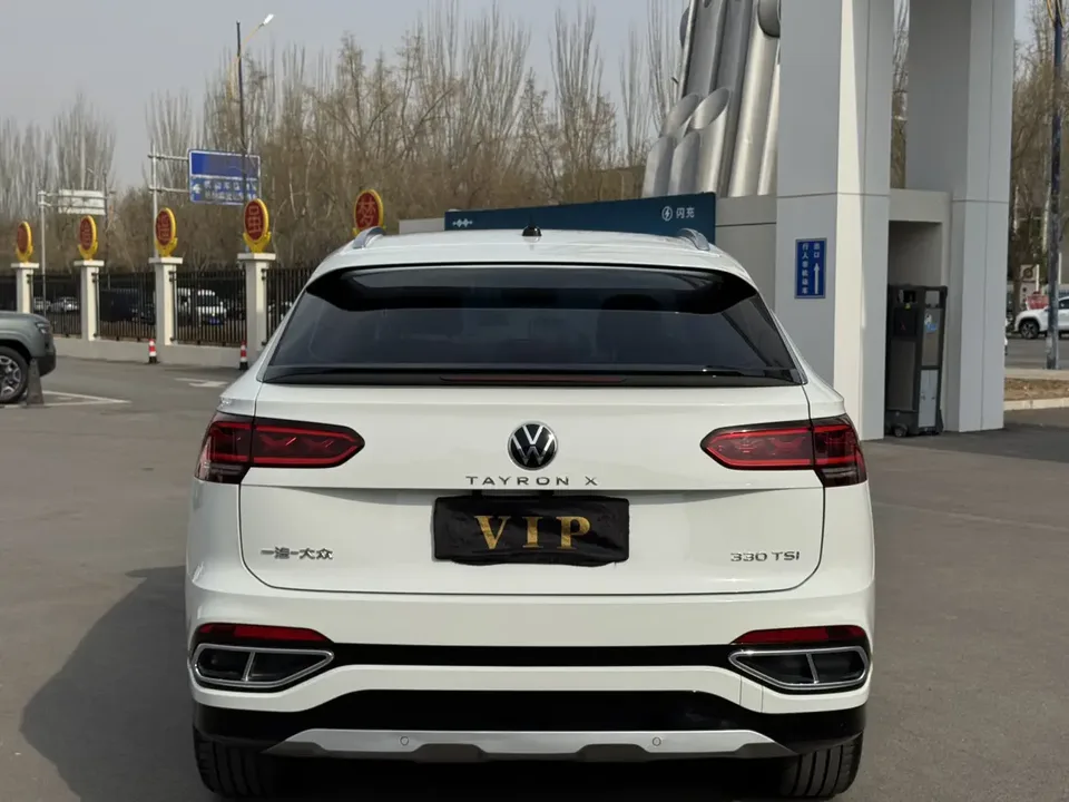 Volkswagen Tayron X 330TSI 2WD Premium Intelligent Edition 2022 — миниатюра 2