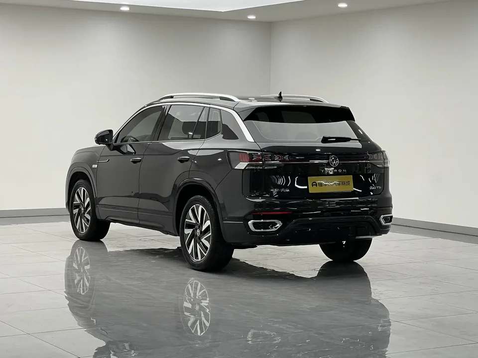 Volkswagen Tayron Tanyue 2023 330TSI 2WD R-Line High Energy Edition 2023 — миниатюра 2