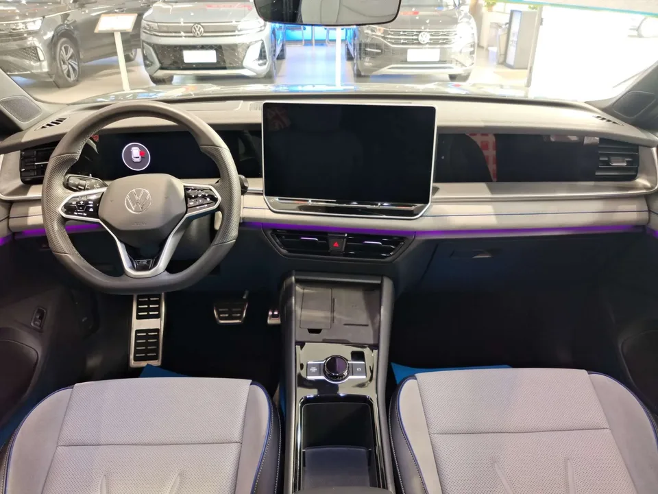 Volkswagen Tayron 2026 Tayron L 380TSI 4WD Luxury Easy Package 2025 — миниатюра 5