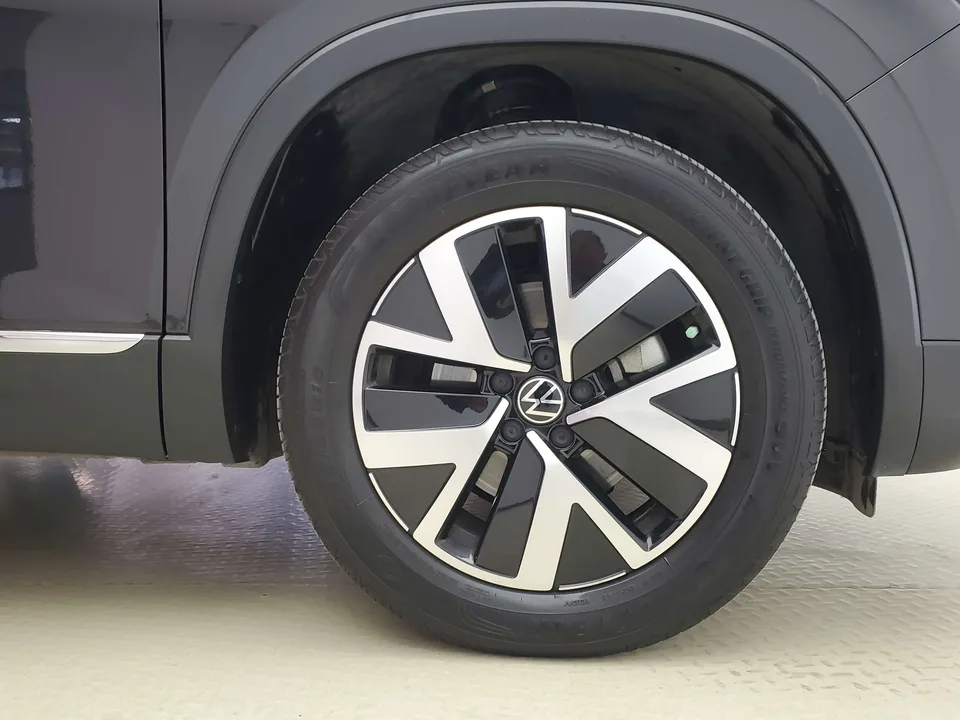 Volkswagen Tayron Tanyue 2023 330TSI 2WD Luxury Plus Advanced Edition 2023 — миниатюра 3