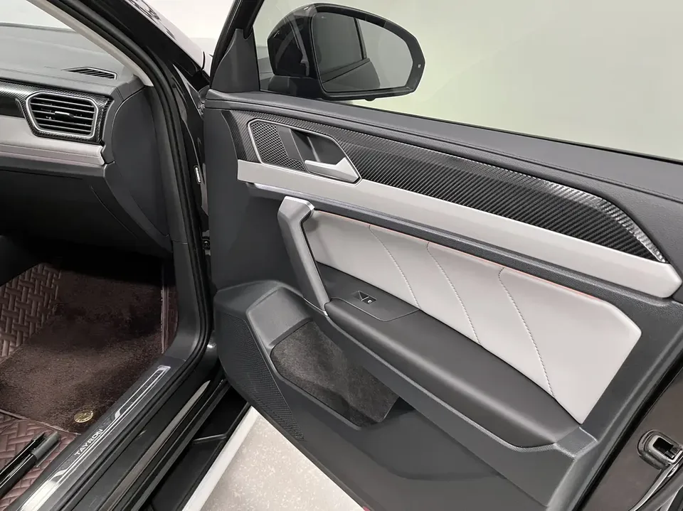 Volkswagen Tayron Tanyue 2023 280TSI 2WD Luxury Plus Advanced Edition 2022 — миниатюра 3