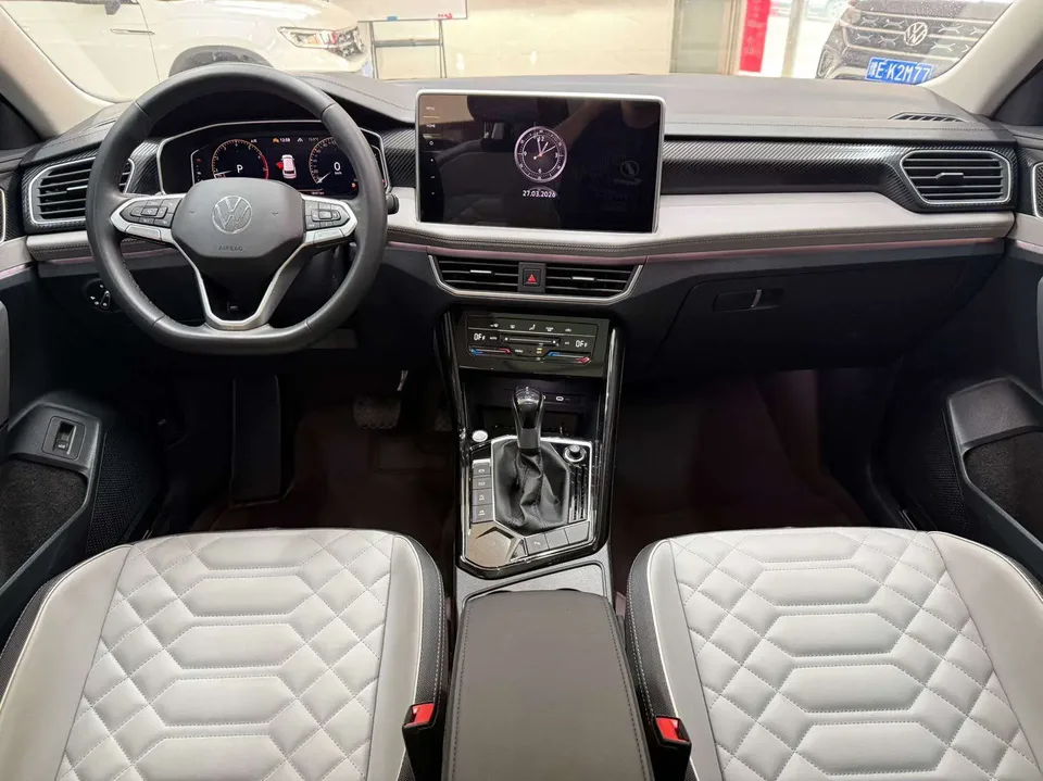 Volkswagen Tayron Tanyue 2023 280TSI 2WD Luxury Plus Advanced Edition 2022 — миниатюра 4