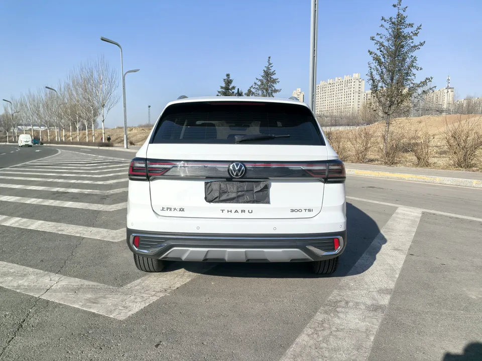 Volkswagen Tharu 300TSI 2WD Full Moon Edition 2023 — миниатюра 5