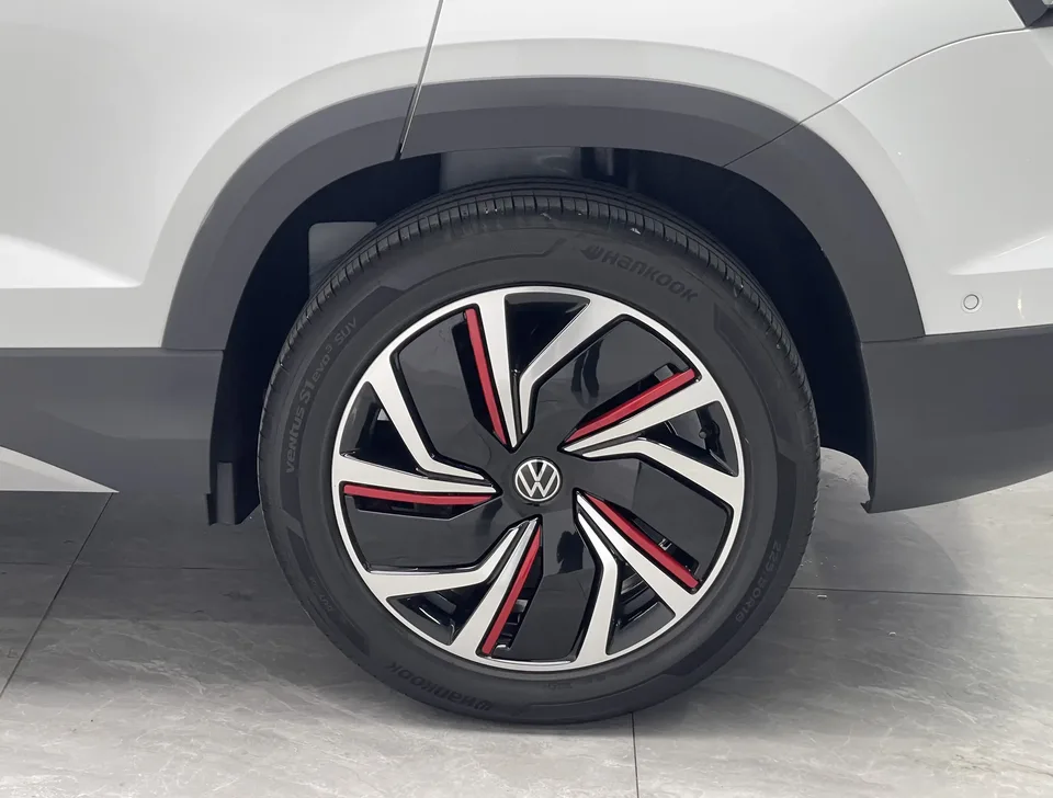 Volkswagen Tharu tuyue 2024 300TSI 2WD Moon Edition 2024 — миниатюра 3