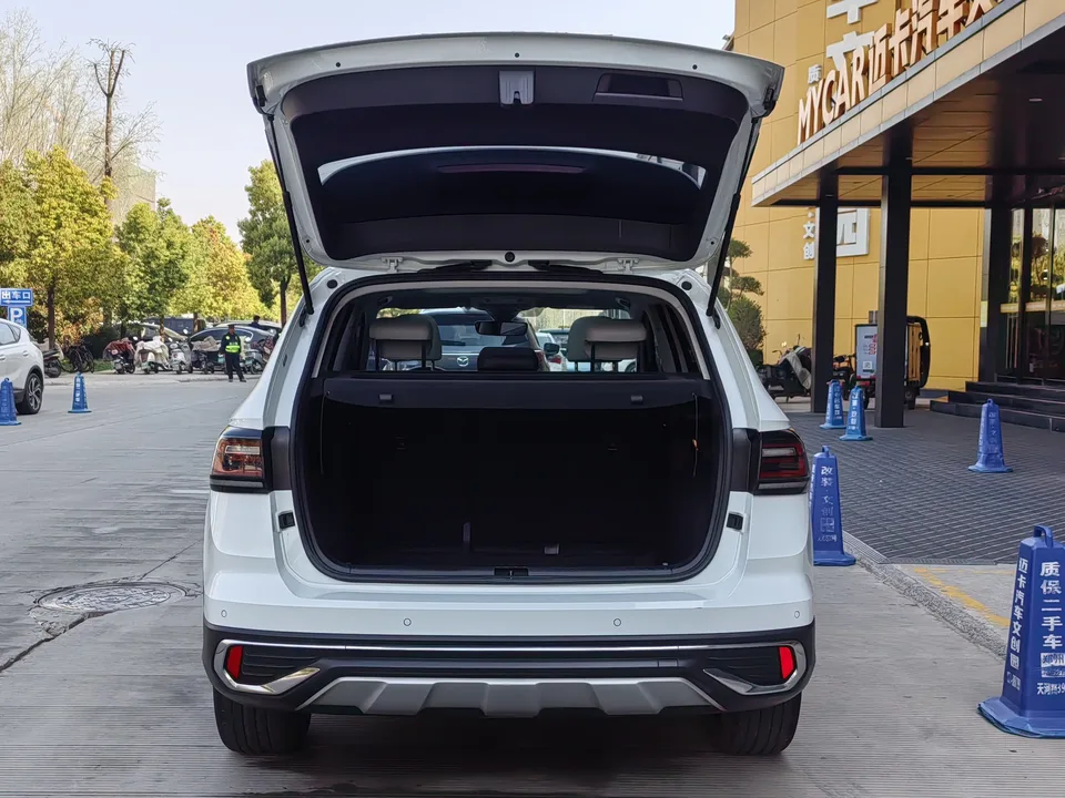 Volkswagen Tharu 300TSI 2WD Full Moon Edition 2024 — миниатюра 4