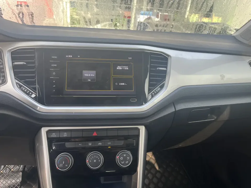 Volkswagen T-Roc 2021 Tangeu 280TSI DSG Two-Wheel Drive Elite Smart Edition 2022 — миниатюра 2