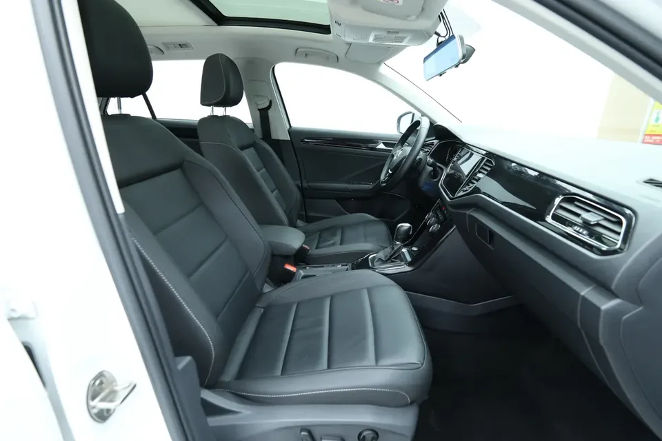 Volkswagen T-Roc TANG 2022 280TSI DSG 2WD Comfort PLUS 2022 — миниатюра 4