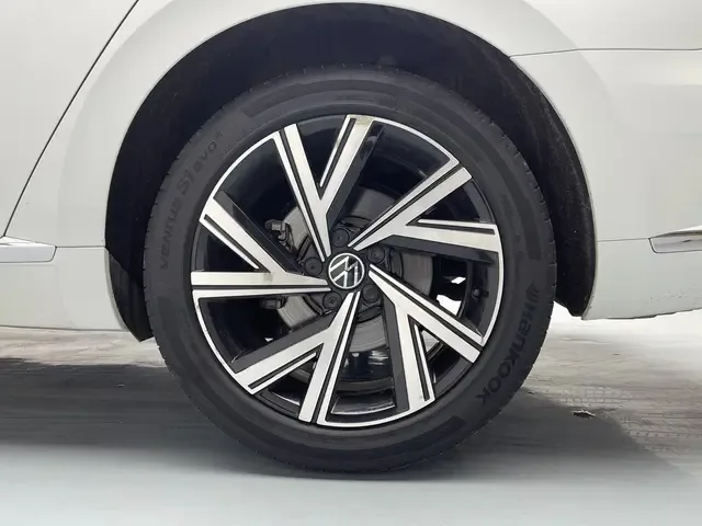 Volkswagen Arteon Volkswagen CC 2021 330TSI Dazzling Edition 2022 — миниатюра 3