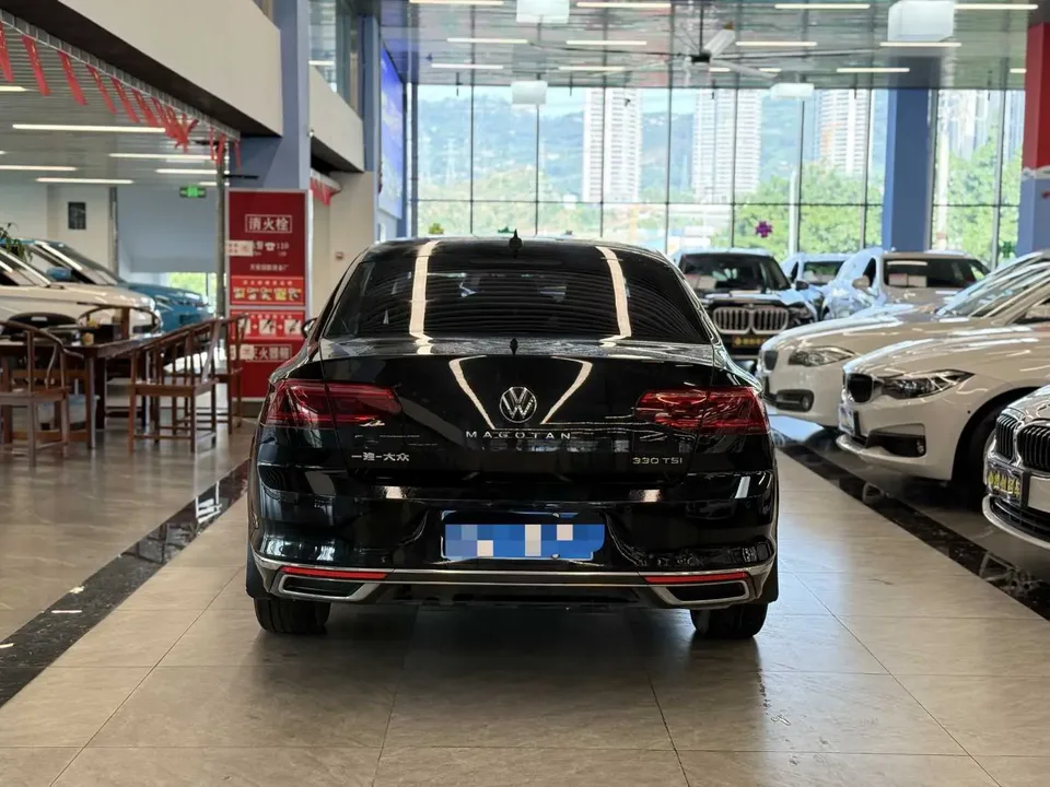Volkswagen Magotan Magotan 2020 330TSI DSG Leading Edition 2022 — миниатюра 2