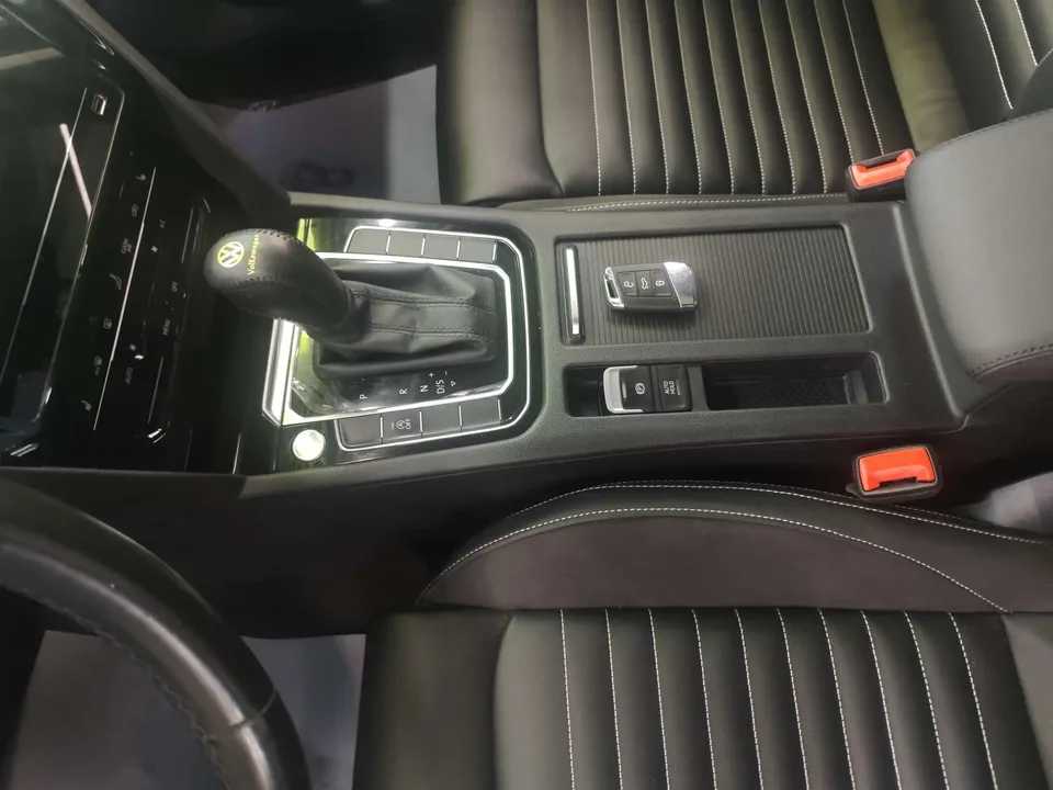 Volkswagen Magotan Magotan 2020 330TSI DSG Leading Edition 2022 — миниатюра 5