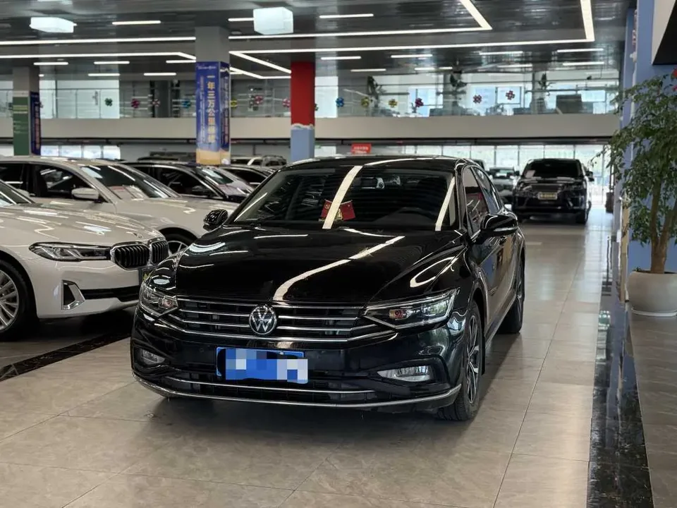 Volkswagen Magotan 2022