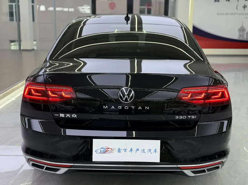 Volkswagen Magotan Magotan 2020 330TSI DSG Luxury Edition 2022 — миниатюра 2