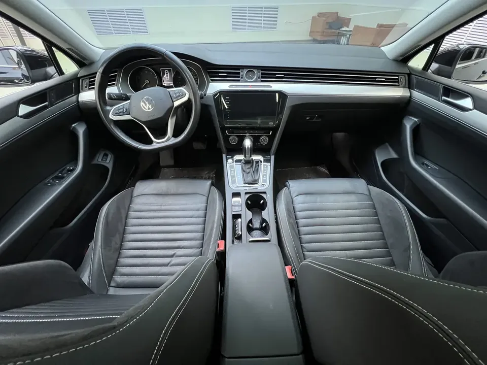 Volkswagen Magotan Magotan 2020 280TSI DSG Comfort Edition 2022 — миниатюра 2