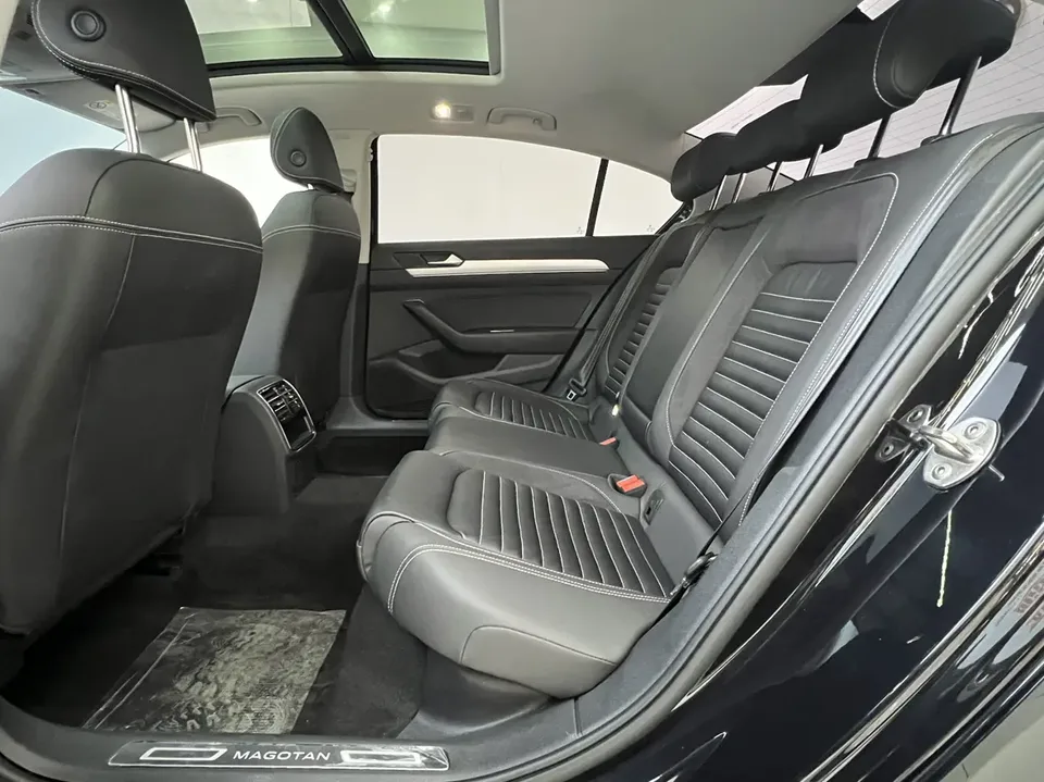Volkswagen Magotan Magotan 2020 280TSI DSG Comfort Edition 2022 — миниатюра 4