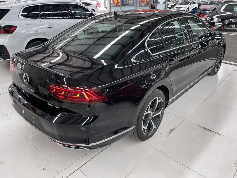 Volkswagen Magotan facelift model 280TSI DSG luxury model 2025 — миниатюра 2