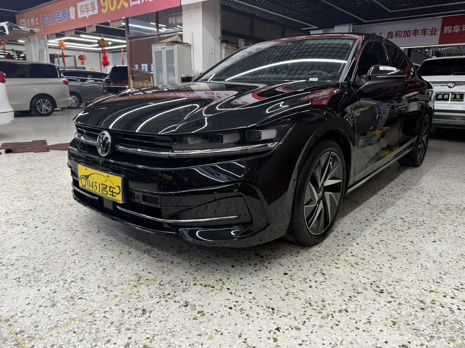 Volkswagen Magotan 2025
