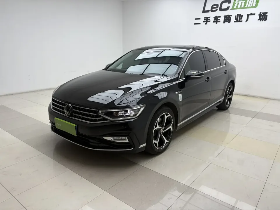 Volkswagen Magotan 2024