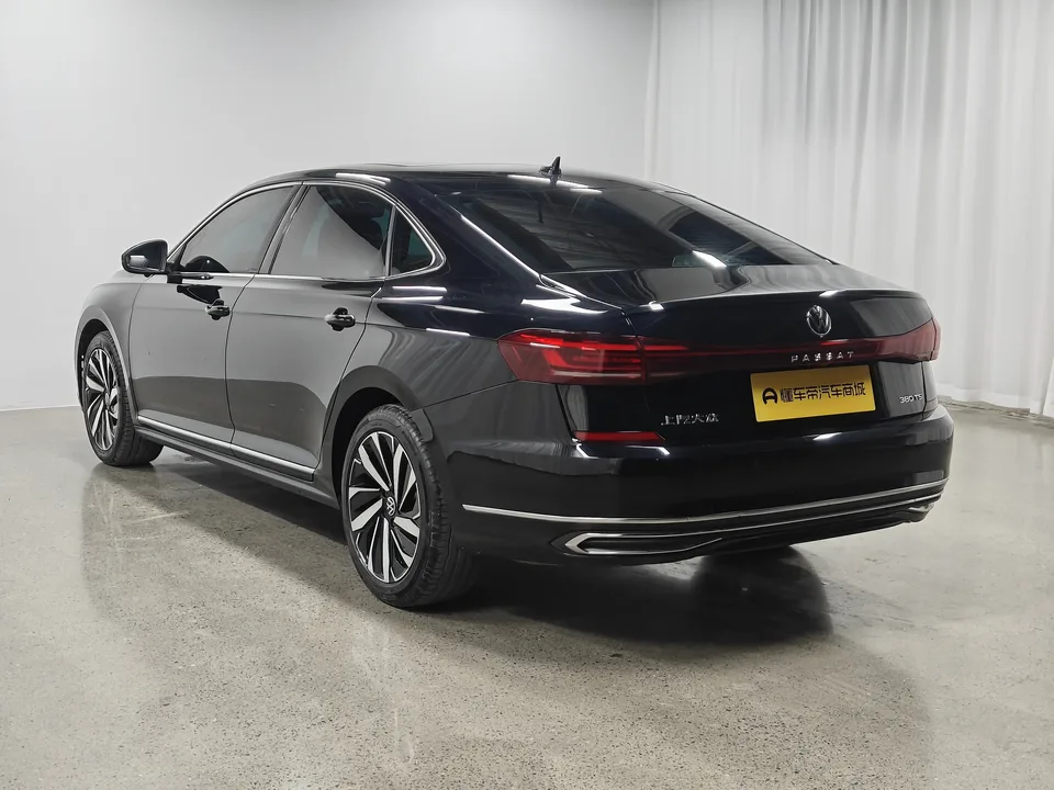 Volkswagen Passat Outstanding Model 380TSI Longteng Edition 2024 — миниатюра 2