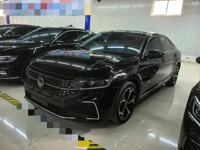 Volkswagen Passat 2023