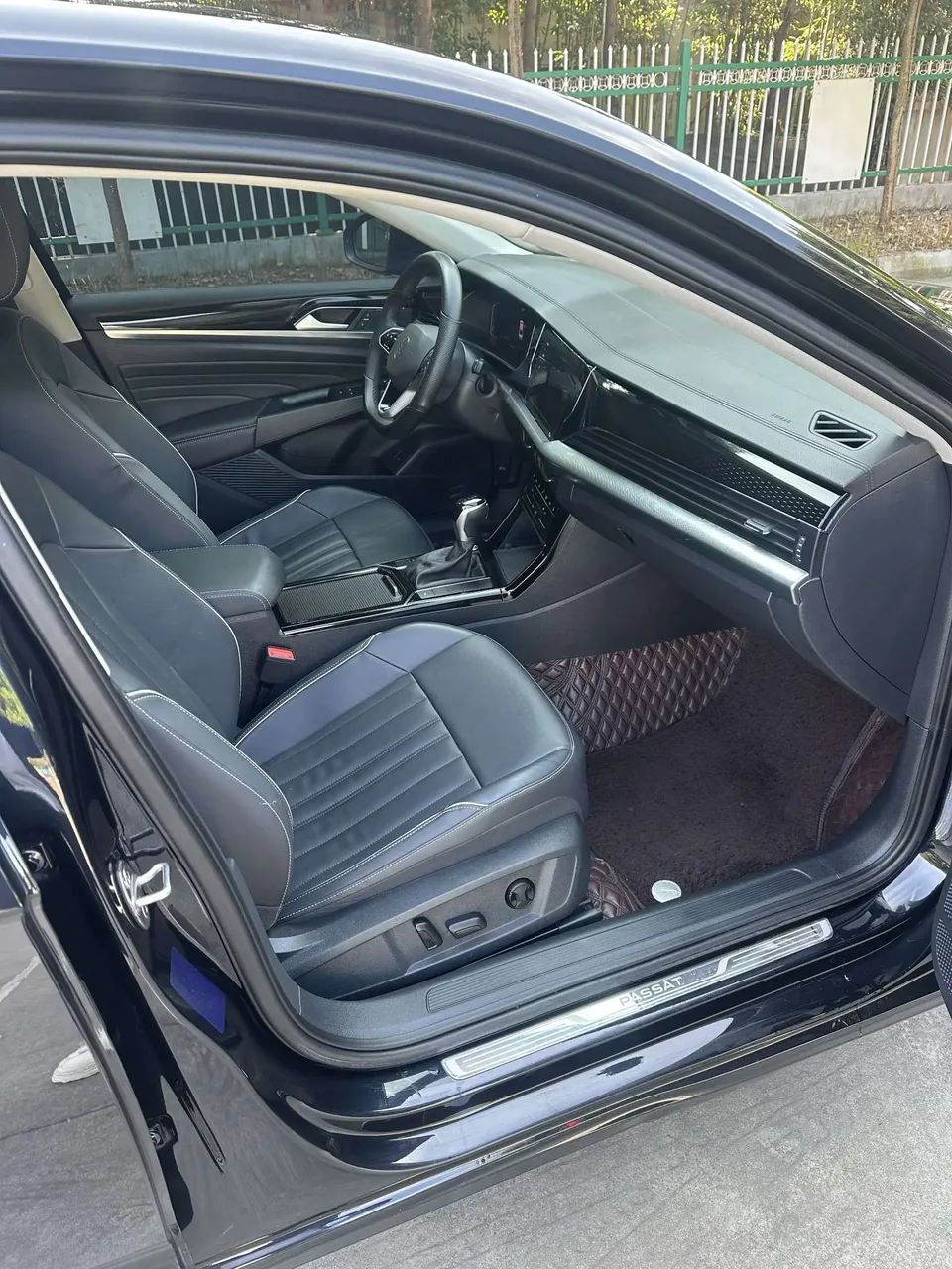 Volkswagen Passat facelift 330TSI Elite Edition 2023 — миниатюра 3