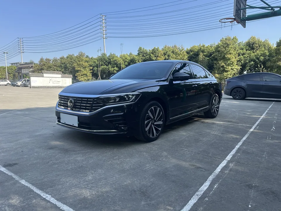 Volkswagen Passat 2023