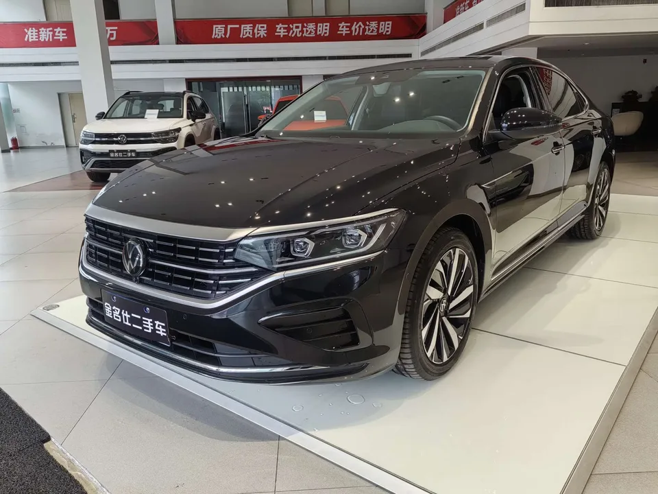 Volkswagen Passat 2025