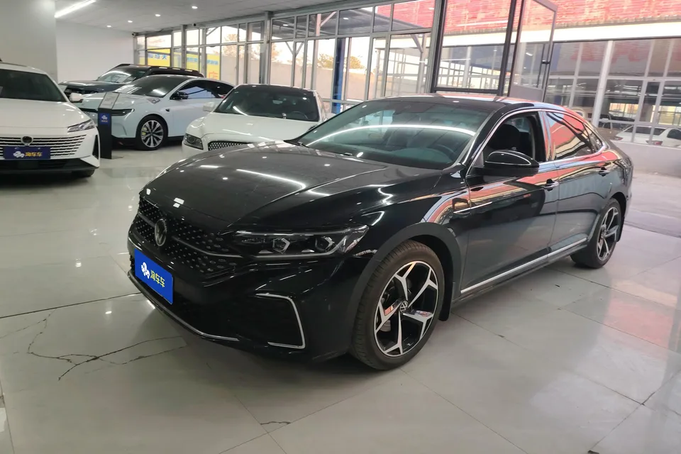 Volkswagen Passat 2024