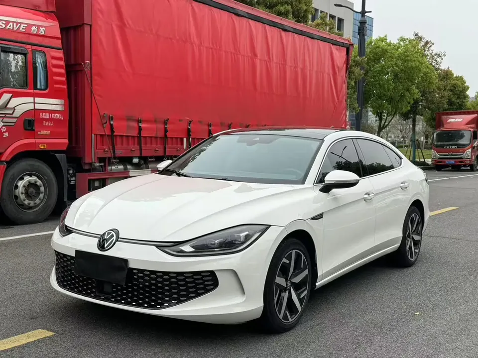 Volkswagen Lamando Lingdu 2022 Lingdu Lingdu L 280TSI DSG Cool Edition 2023 — photo 1, buy with delivery to Moscow