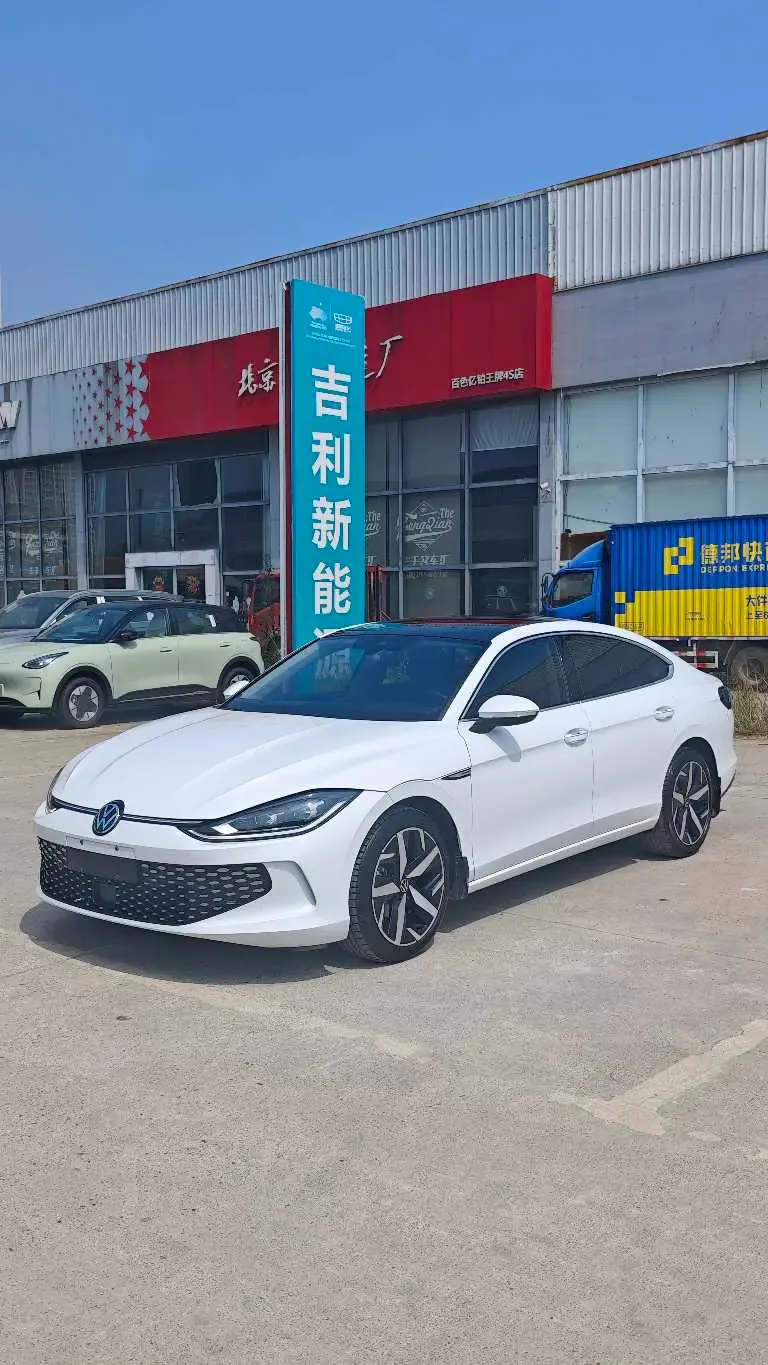 Volkswagen Lamando 2024 Lingdu Lingdu L 280TSI DSG Hot Edition 2024 — фото 1, купить с доставкой в Москву