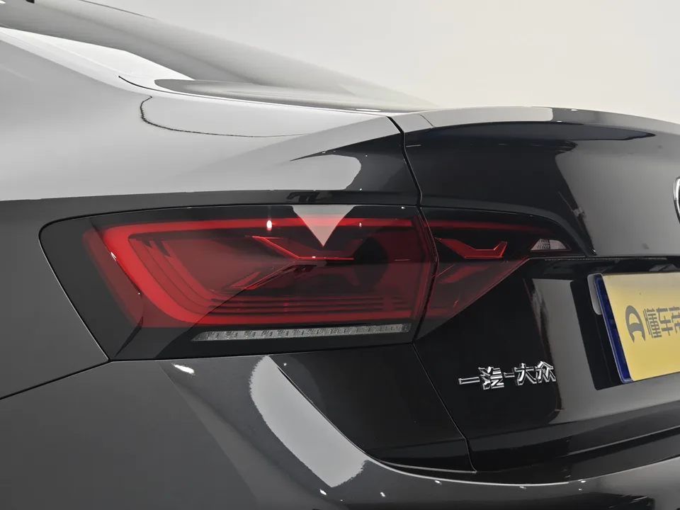 Volkswagen Sagitar 2023 Sagitar 300TSI DSG Beyond Edition 2024 — миниатюра 4