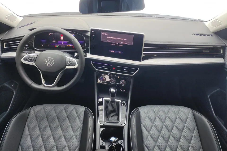 Volkswagen Sagitar 2023 Sagitar 300TSI DSG Beyond Edition 2024 — миниатюра 4
