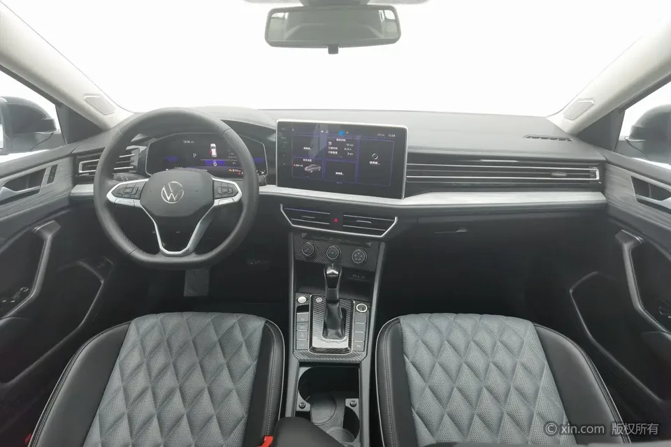 Volkswagen Sagitar Sagitar 300TSI DSG Beyond Edition 2024 — миниатюра 4