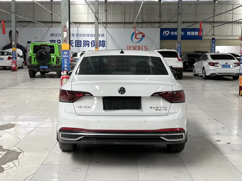 Volkswagen Sagitar 2023 Sagitar 300TSI DSG Beyond Edition 2023 — миниатюра 2