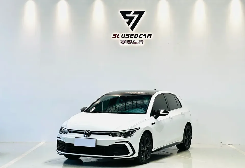 Volkswagen Golf Golf 2021 280TSI DSG R-Line 2022 — фото 1, купить с доставкой в Москву