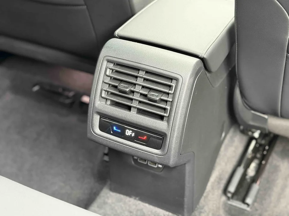 Volkswagen Golf Golf 2023 280TSI DSG R-Line Lite 2022 — миниатюра 3