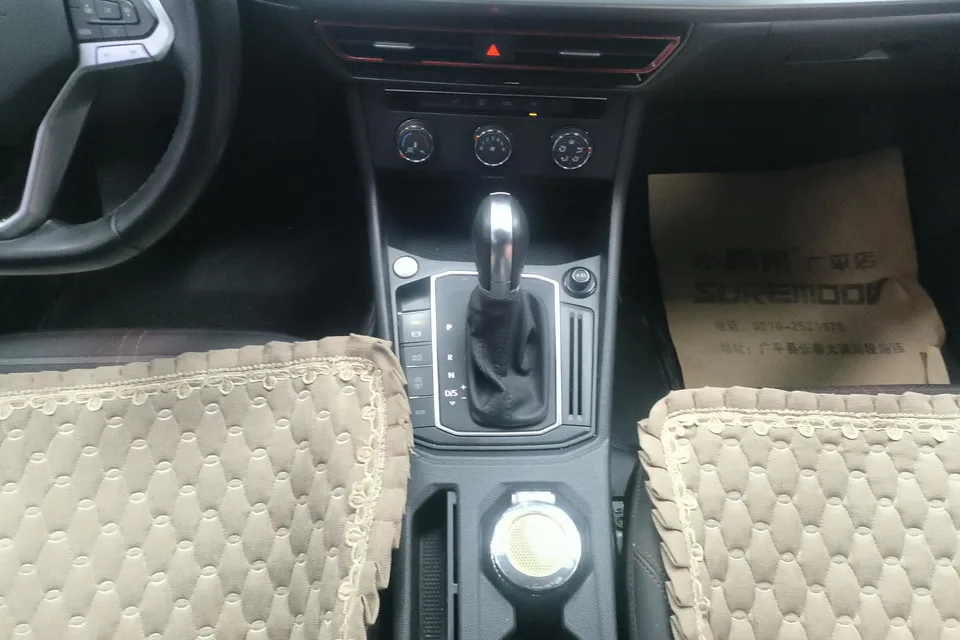 Volkswagen Lavida 300TSI DSG Starry Sky Edition 2023 — миниатюра 4
