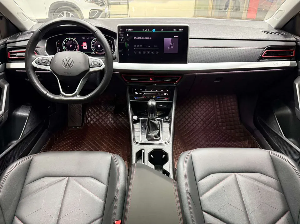 Volkswagen Lavida Lavida 2023 280TSI DSG Starry Sky Forever Edition 2022 — миниатюра 3