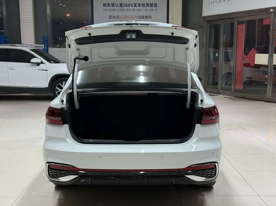Volkswagen Lavida Lavida 2023 280TSI DSG Starry Sky Forever Edition 2022 — миниатюра 5
