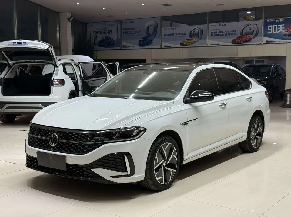 Volkswagen Lavida Lavida 2023 280TSI DSG Starry Sky Forever Edition 2022 — фото 1, купить с доставкой в Москву