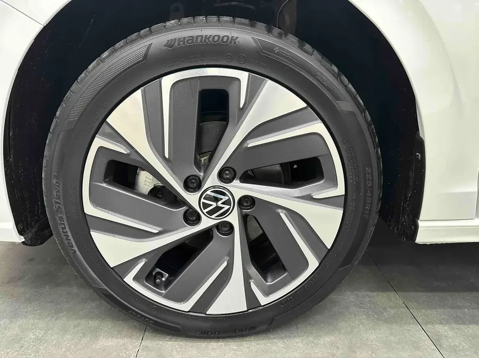 Volkswagen Bora Bora 2023 200TSI DSG Joy-Drive PRO Edition 2024 — миниатюра 2