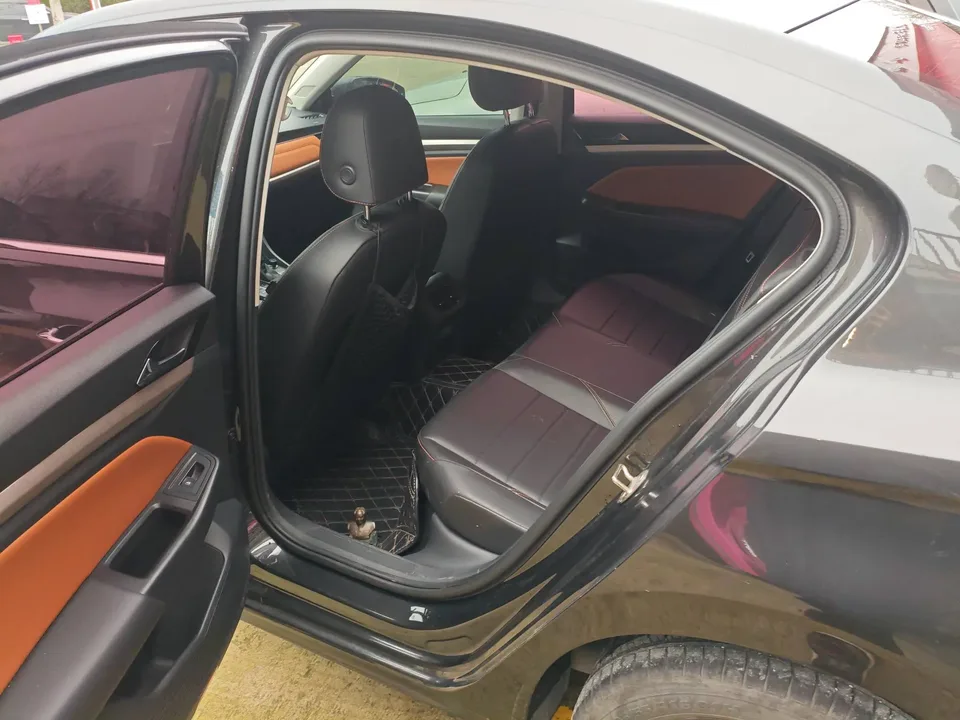 Volkswagen Bora Bora 2023 280TSI DSG Comfort Edition 2024 — thumbnail 5