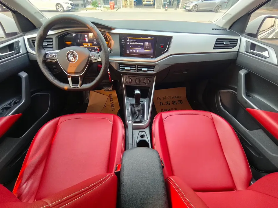 Volkswagen Polo Polo 2023 facelift Plus 1.5L Automatic Indulgence Edition 2024 — thumbnail 5