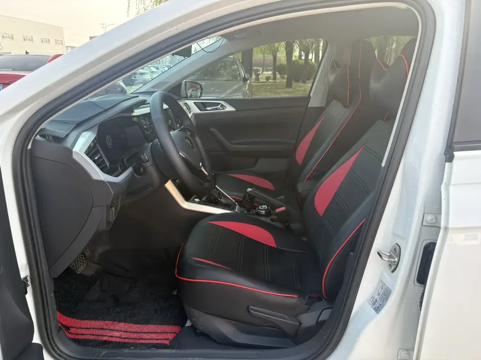 Volkswagen Polo Polo 2023 Plus 1.5L Automatic Colorful Technology Edition 2023 — миниатюра 3